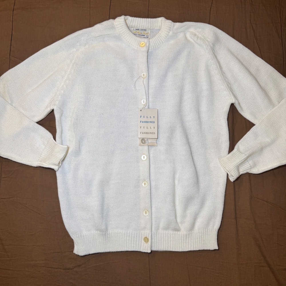 Vintage White Hand Loomed Cardigan Sweater Fully Fashioned Virgin Acrylic 36